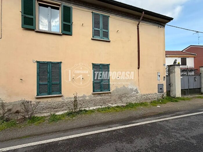 Casa trilocale in vendita in Via Cantoni, Gropello Cairoli