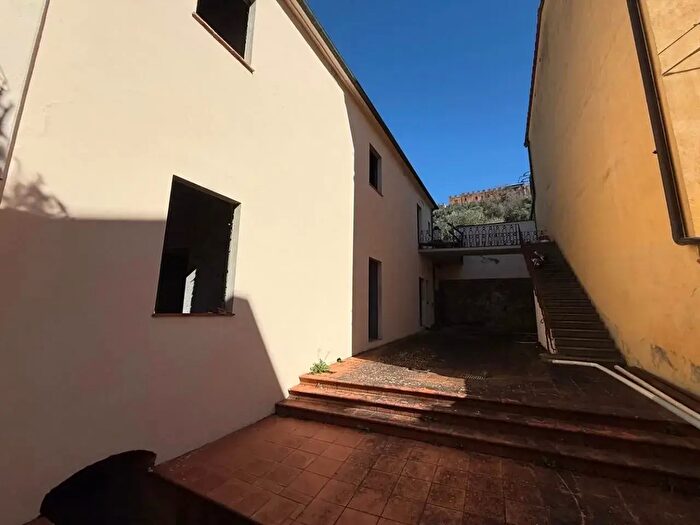 Appartamento trilocale in vendita in Certaldo