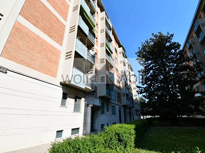 Appartamento trilocale in vendita in Via Rizzoli, Milano