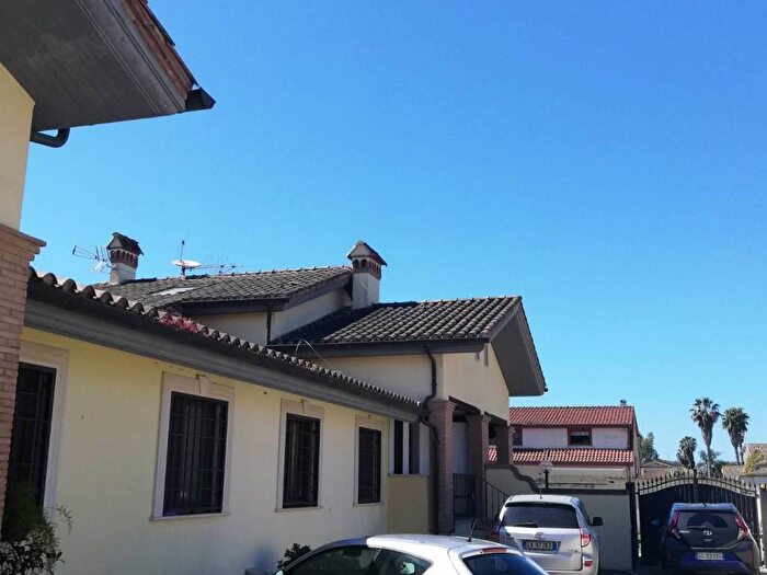 Casa con 5 locali in affitto in Via Giuseppe Ottavio Pitoni, Infernetto, Roma