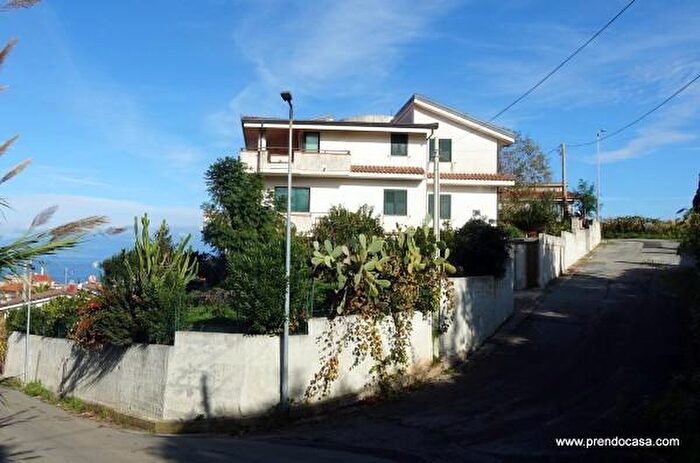 Casa con 6 locali in vendita in Via Filanda, Briatico