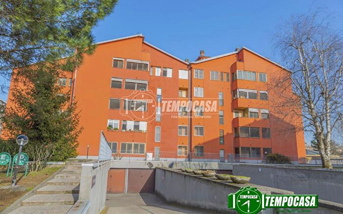 Appartamento trilocale in vendita in Via Amerigo Vespucci, Cesano Boscone