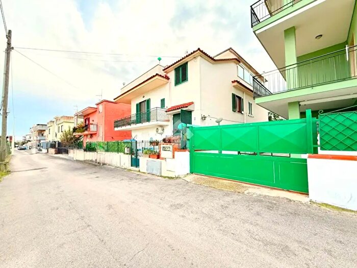 Appartamento bilocale in vendita in Via Dante Alighieri, Bacoli