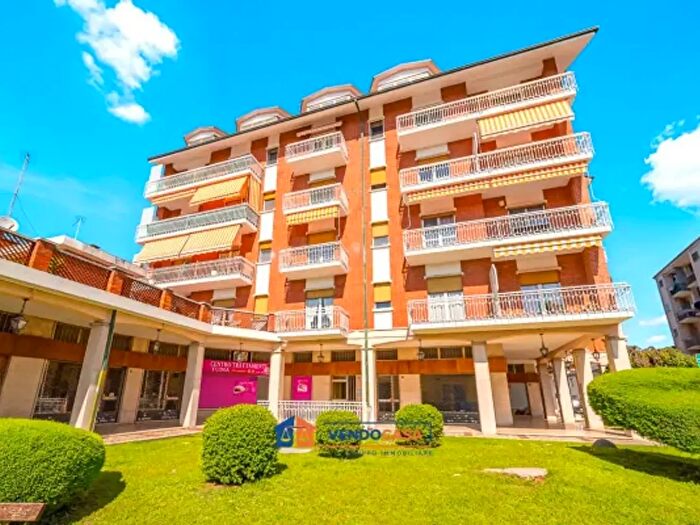 Appartamento quadrilocale in vendita in Largo Umbria, Carmagnola