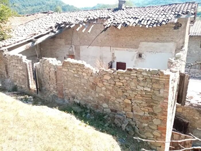 Casa con 6 locali in vendita in Via Fondovalle, Marano Sul Panaro