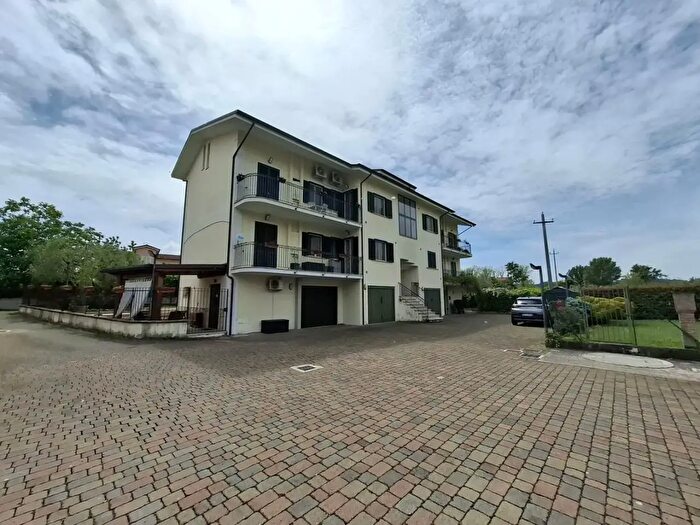 Appartamento con 6 locali in vendita in Via Trecce b, Sora