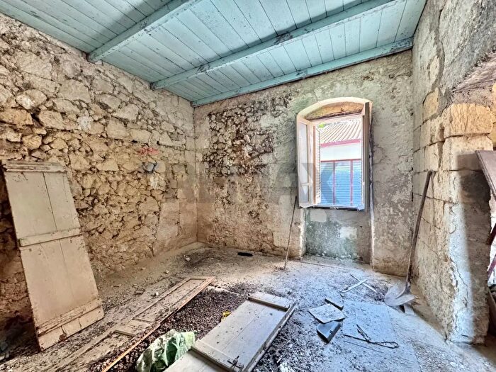 Casa con 8 locali in vendita in Via Olimutos, Ossi