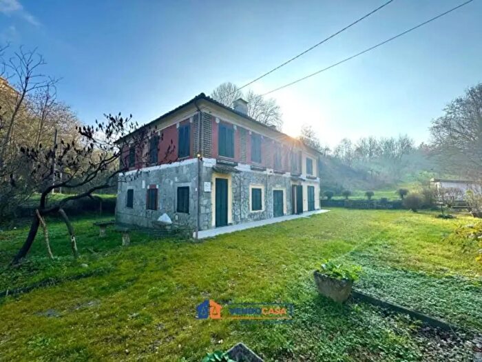 Casa con 6 locali in vendita in Strada Montetto, Costigliole D'Asti