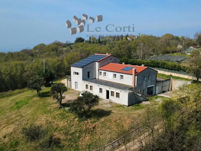 Casa quadrilocale in vendita in Val Liona