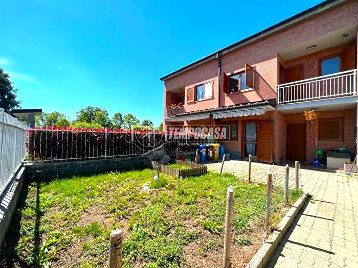 Casa con 5 locali in vendita in Via Italia, La Cassa