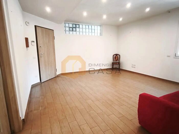 Appartamento trilocale in vendita in Via Porta Pietrasanta, Viareggio