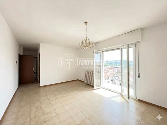 Appartamento trilocale in vendita in Via Roma, Sarnico