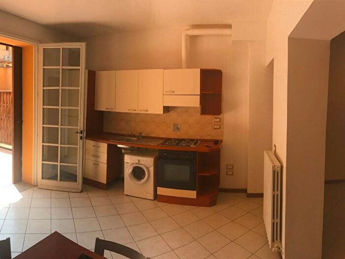 Appartamento bilocale in affitto in Via Mascarella, Irnerio, Bologna