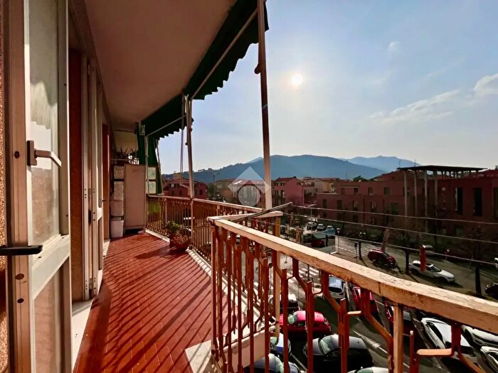 Appartamento trilocale in vendita in Via Dr Agostino Nicolari, Albenga