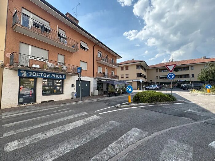 Appartamento quadrilocale in vendita in Piazza Giuseppe Garibaldi, Tavagnacco