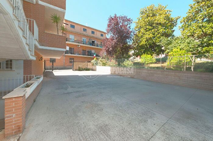 Appartamento trilocale in vendita in Via Carlo Cattaneo, Campagnano Di Roma