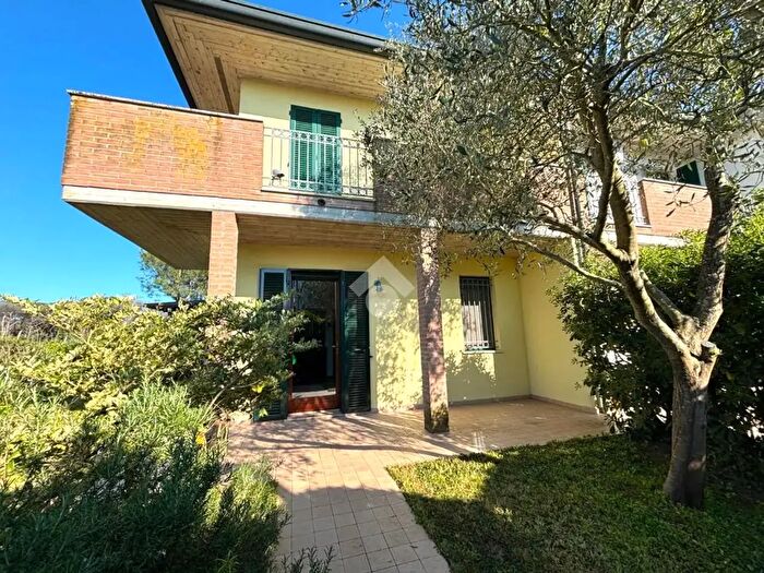 Casa trilocale in vendita in Viale degli Oleandri, Ravenna