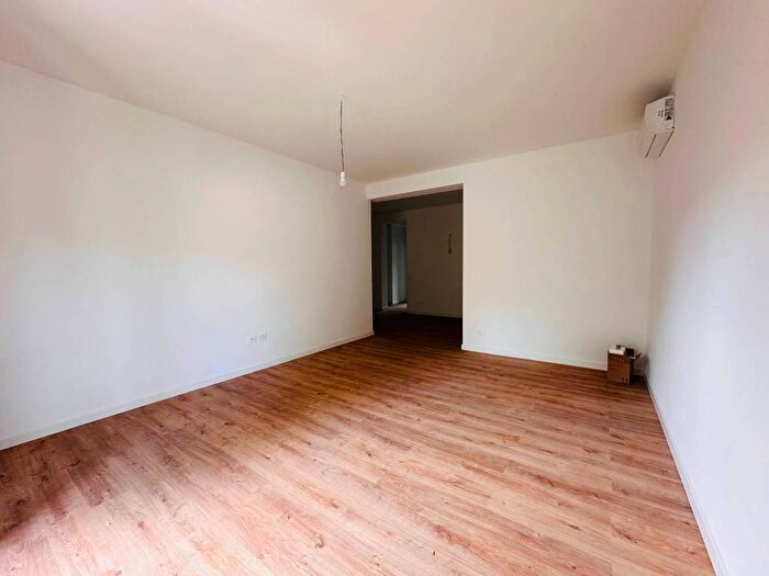 Appartamento quadrilocale in affitto in Via Montevideo, Solari, Milano