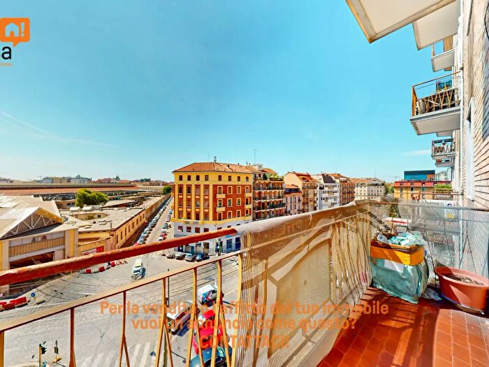 Appartamento trilocale in vendita in Via Chavez, Milano