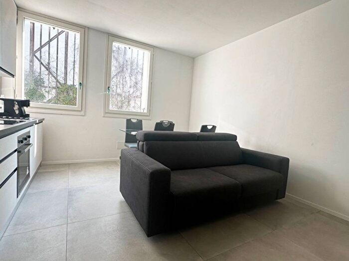 Appartamento bilocale in affitto in Borgo Giacomo Tommasini, Centro Storico, Parma