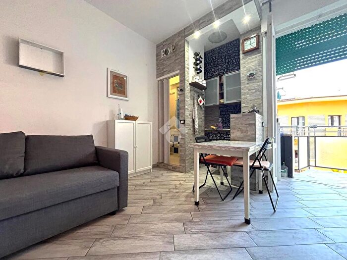 Appartamento monolocale in vendita in Viale Antonio Canova, Cesenatico