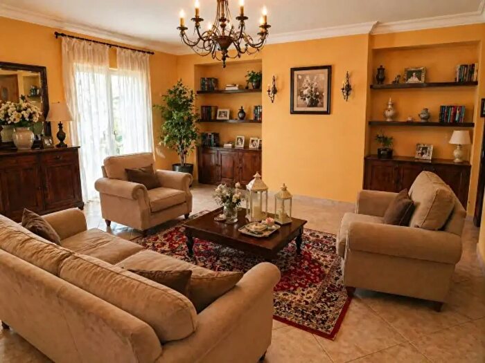 Appartamento con 6 locali in vendita in Via Alcide De Gasperi, Canicatti'
