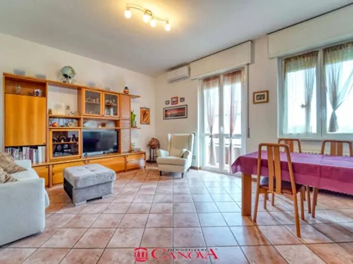 Appartamento quadrilocale in vendita in Via Unione, Lurate Caccivio