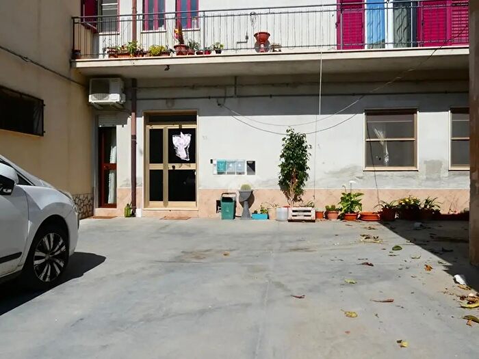 Appartamento con 5 locali in vendita in Via Taranto, Rocca Imperiale