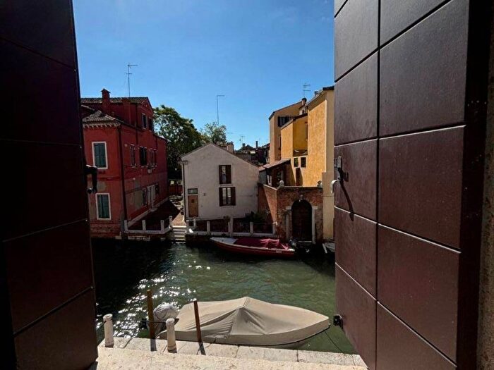 Appartamento con 6 locali in affitto in Dorsoduro San Barnaba, Venezia