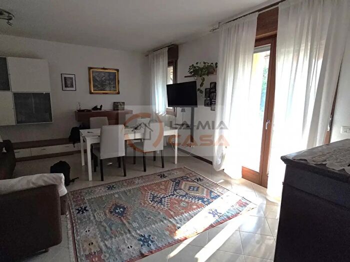 Appartamento trilocale in affitto in Via della Croce Verde, Padova