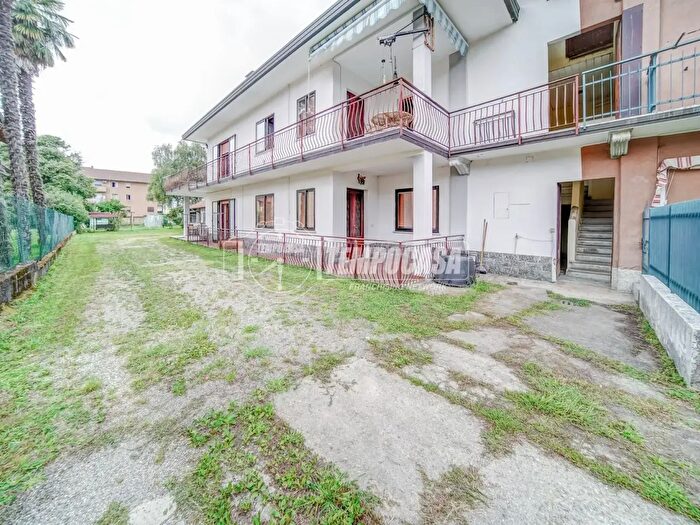 Appartamento trilocale in vendita in Via Arquello, Castelletto Sopra Ticino
