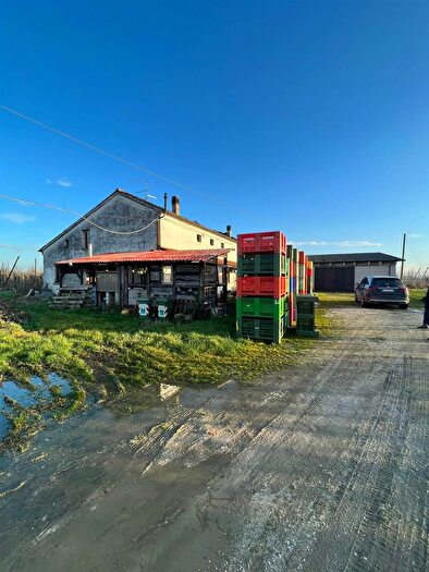 Casa con 5 locali in vendita in Suzzara