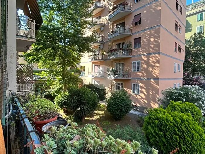 Appartamento bilocale in vendita in Via Rosa Raimondi Garibaldi, Roma