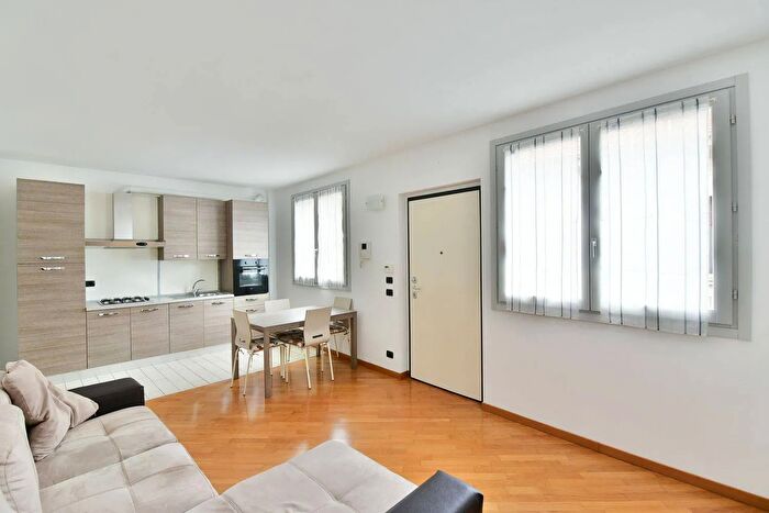 Appartamento bilocale in vendita in Via Giuseppe Radice Seregno, Seregno