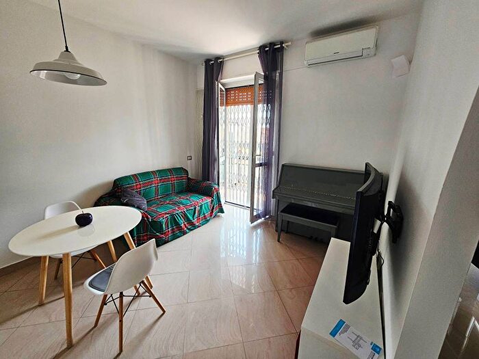 Appartamento bilocale in affitto in Via Carlo Antonio Carlone, Bande Nere, Milano