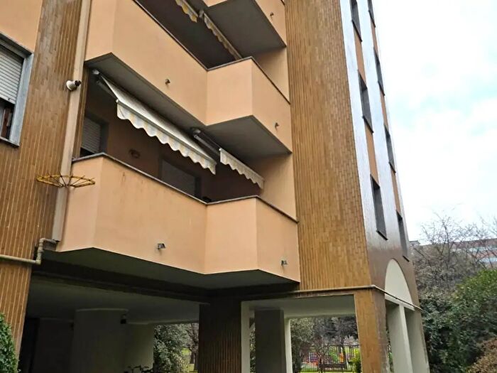 Appartamento trilocale in vendita in Via Isonzo, Sesto San Giovanni