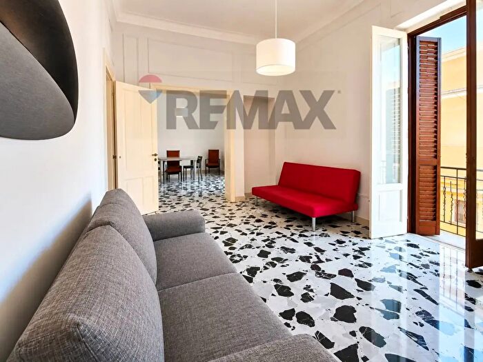 Appartamento con 6 locali in vendita in Via Torrearsa, Paceco