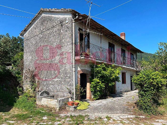 Casa con 10 locali in vendita in Via Pezzalonga Snc, Cerreto Sannita