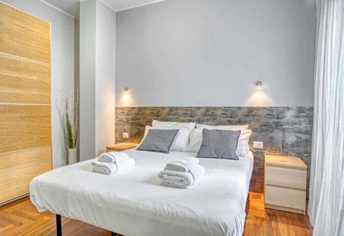 Appartamento bilocale in affitto in Via Domenico Scarlatti, Centrale, Milano