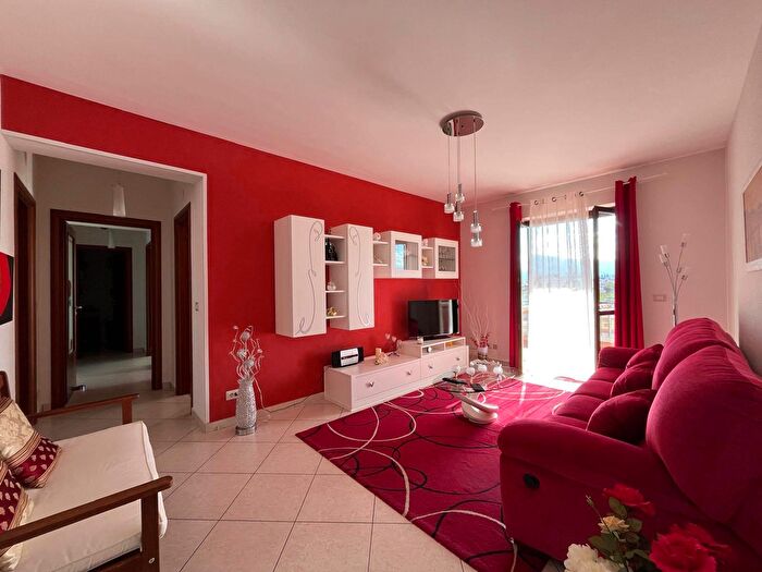 Appartamento quadrilocale in vendita in Via Romana, Reggio Calabria