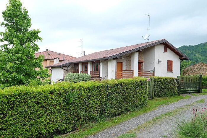 Appartamento trilocale in affitto in Via Ca Maitino, Piazza Caduti, Sotto il Monte Giovanni XXIII