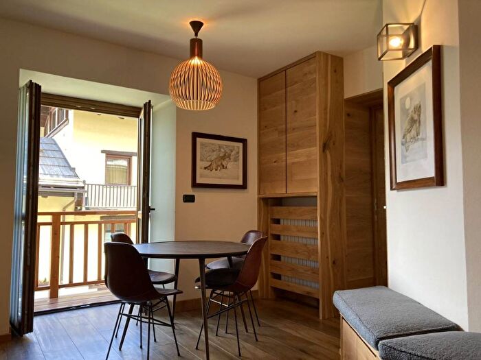 Appartamento trilocale in affitto in Frazione Melezet, Centro, Bardonecchia