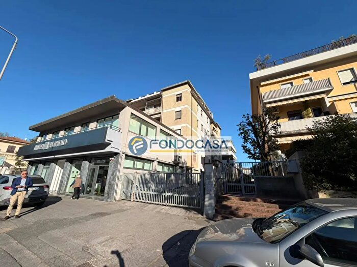Appartamento quadrilocale in vendita in Via XX Settembre, Carrara