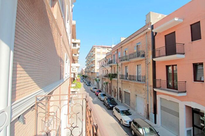 Appartamento con 5 locali in vendita in Via Roma, Lucera