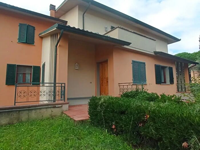 Casa con 5 locali in vendita in Fucecchio