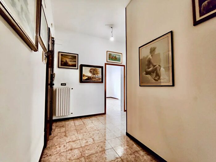 Appartamento trilocale in vendita in Firenze