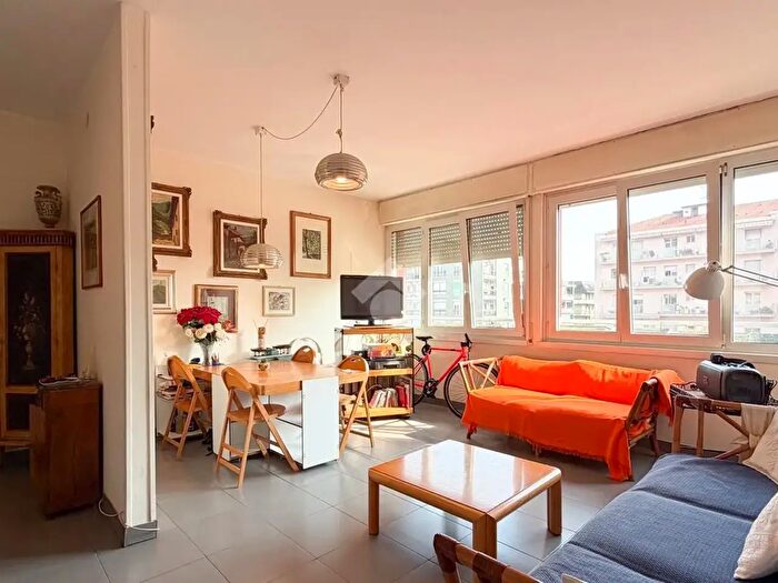 Appartamento quadrilocale in vendita in Via Negroli, Milano