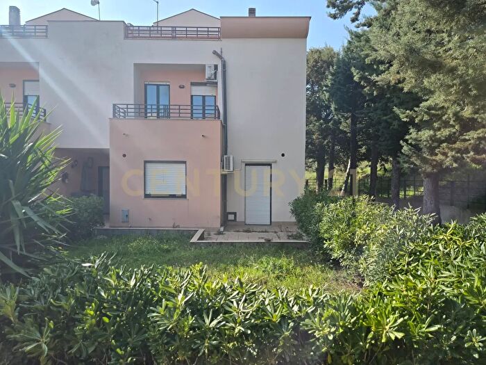 Casa con 8 locali in vendita in Viale Buccheri, Vizzini