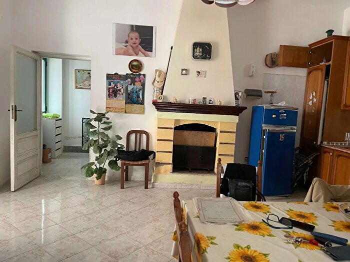 Casa quadrilocale in vendita in Via Pisa, Mondragone