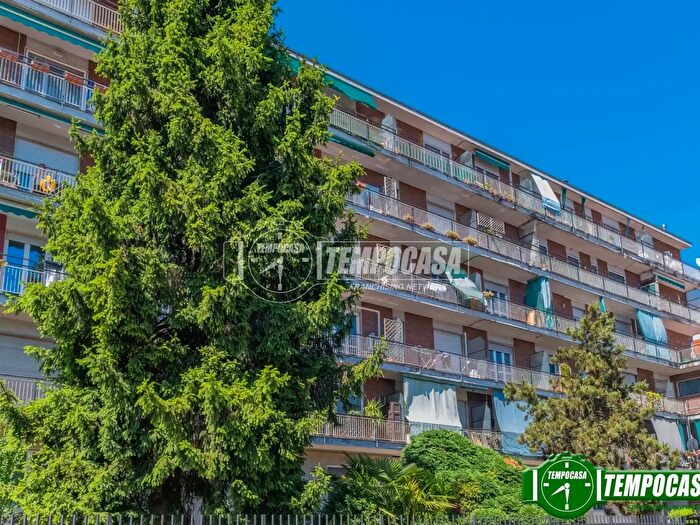 Appartamento trilocale in vendita in Via Cinque Maggio, Milano